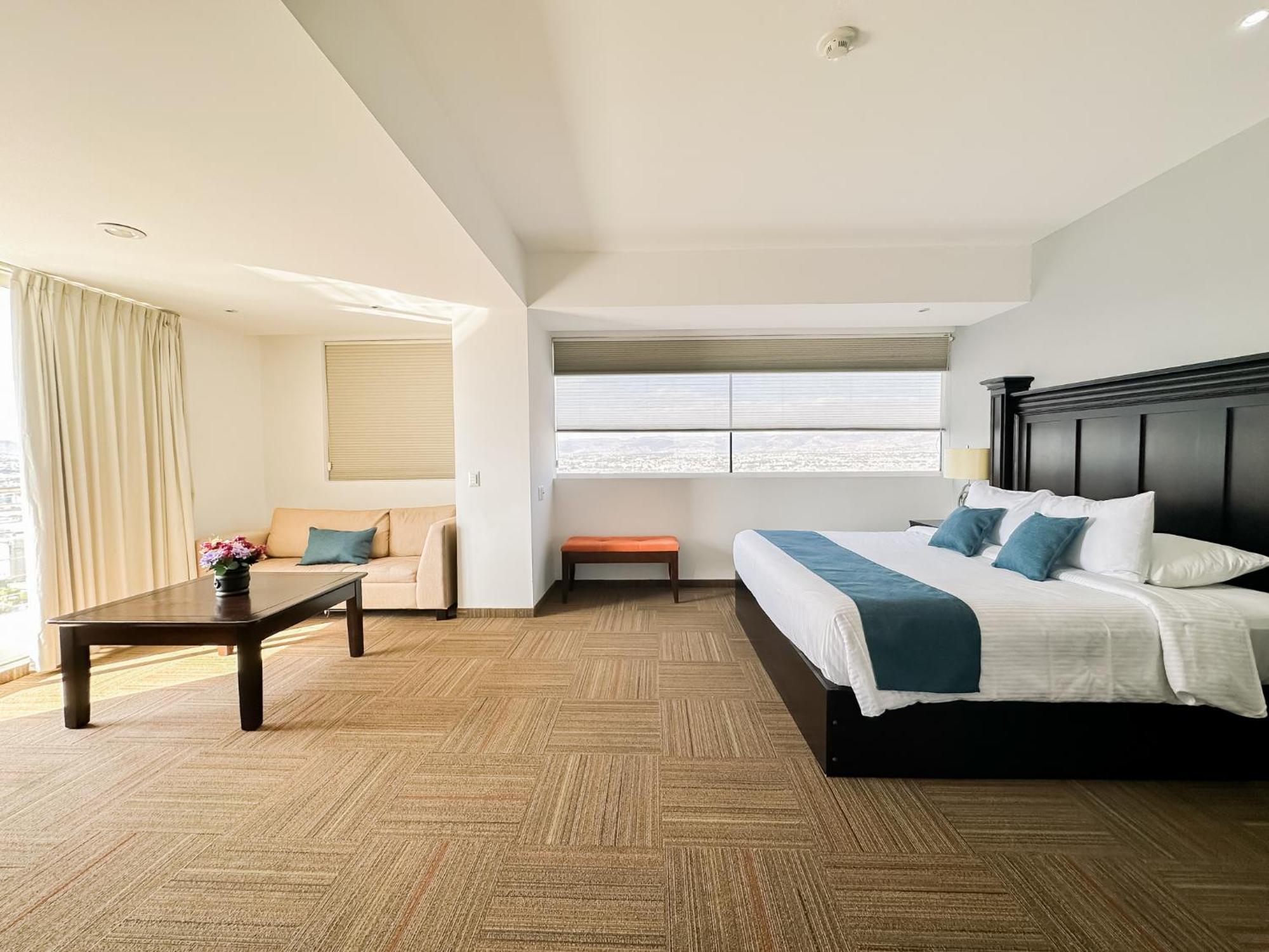 לאון Hotel Stadium מראה חיצוני תמונה Suite at the hotel